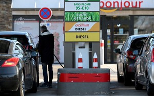 Giá dầu thế giới ghi nhận tuần giảm thứ ba liên tiếp