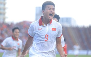 Văn Tùng đánh đầu cực chất gỡ hòa cho U22 Việt Nam trước Indonesia, cầu thủ 2 đội lao vào tranh cãi 