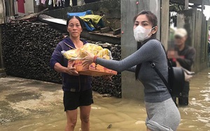 Ca sĩ Thủy Tiên làm rõ thông tin phát thiếu tiền từ thiện cho bà con vùng lũ