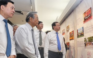 Triển lãm 'Những tấm gương bình dị mà cao quý': Tôn vinh những tấm gương sáng của phong trào thi đua yêu nước