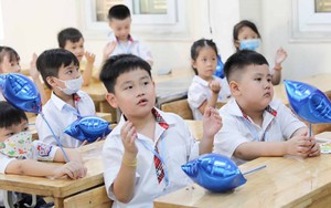 Năm học 2023-2024: Hà Nội tạm dừng hỗ trợ, thu học phí ở mức sàn