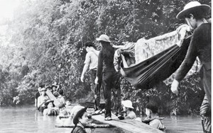 Vinh danh những nhiếp ảnh gia của TTXVN (kỳ 4): Phạm Văn Thính - những bức ảnh bất hủ và cuộc đời vợ chồng nhà báo neo đơn