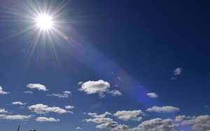 Chỉ số tia cực tím trên cả nước gây hại rất cao từ 11 - 13 giờ