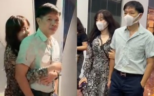Bắt gặp cảnh Thái Hòa đưa vợ kém 11 tuổi đi làm, giữa trung tâm thương mại mà nắm tay, ôm nhau không rời