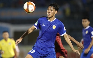 Trung vệ cao gần 1m9 ghi bàn như siêu tiền đạo, HLV Troussier có nhân tài mới cho tuyển Việt Nam