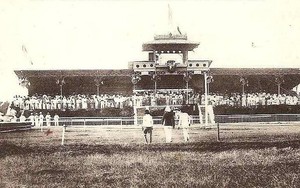 Ảnh = Ký ức = Lịch sử (kỳ 70): Quần ngựa ở Hà Nội