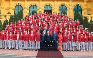 Nguyễn Thị Oanh nhận phần thưởng cao quý từ Chủ tịch nước Võ Văn Thưởng