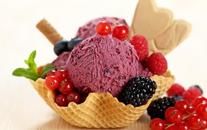 Vì sao ăn kem cảm thấy cực mát nhưng lại khát ngay sau đó?