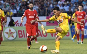 CLB Thanh Hóa bay cao với ngọn lửa nhiệt huyết của HLV Popov, thuyết phục cả những CĐV khó tính nhất