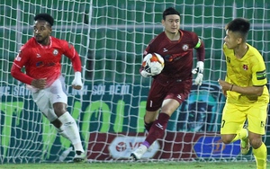 Văn Lâm lại tỏa sáng trước sự chứng kiến của HLV Troussier