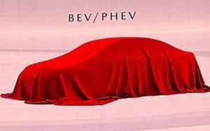 Mazda trưng hai mẫu sedan bí ẩn dễ là Mazda3 và Mazda6 thế hệ mới, hết hy vọng cầu sau và động cơ 6 xy-lanh như BMW