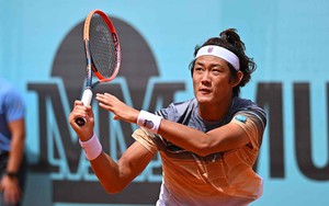 Tay vợt cao 1m93 làm nên lịch sử cho quần vợt Trung Quốc 