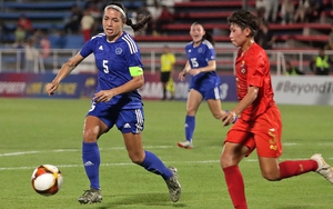ĐT nữ Philippines thắng hú vía Malaysia nhờ bàn thắng vàng, run rẩy đấu Việt Nam ở lượt trận cuối