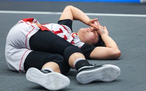 Chị em song sinh Thảo Vy, Thảo My ngã dúi dụi, không ngại va chạm để giành HCV bóng rổ lịch sử 