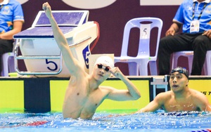 Xúc động kình ngư Việt Nam tặng HCV cho bà nội quá cố sau khi phá kỷ lục SEA Games