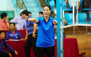 'Người đàn bà thép' Trần Hiền luôn là điểm tựa phía sau thành công của tuyển bóng chuyền nữ Việt Nam