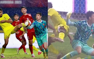 Cận cảnh cầu thủ Malaysia phạm lỗi với Văn Chuẩn, U22 Việt Nam nhận bàn thua oan ức
