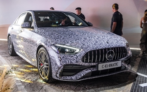 Mercedes-AMG C 43 lắp ráp đầu tiên VN lộ diện: Giá dự kiến dưới 3 tỷ, gần giống C 300 nhưng mạnh gần gấp rưỡi, có chế độ đua