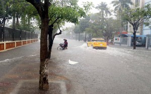 Nhiều vùng biển có mưa rào và dông mạnh