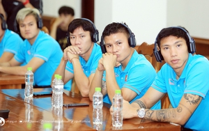 Quang Hải cùng tuyển Việt Nam ‘cắp cặp’ đi học, dự Hội thảo do UEFA tổ chức