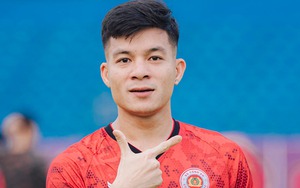 HLV Vũ Tiến Thành nâng cấp đội hình, mong cùng CLB TPHCM trụ hạng