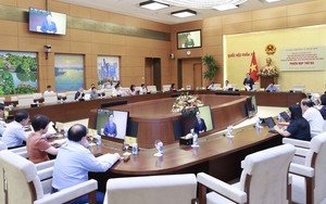 Lãnh đạo Quốc hội làm việc với Đoàn giám sát về đổi mới chương trình, sách giáo khoa phổ thông