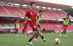 Xuân Trường trở lại tập luyện, bỏ ngỏ khả năng đối đầu Công Phượng