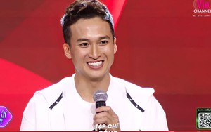 'Hot boy bóng chuyền' Thoại Khương xuất hiện tại chương trình 'Người Ấy Là Ai', gây sốt với vẻ đẹp trai như bước ra từ màn ảnh 