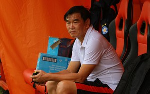 HLV Vũ Tiến Thành khiến cựu thuyền trưởng tuyển Việt Nam phải từ chức