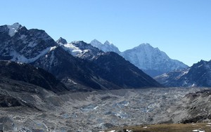 Băng trên dãy Himalaya tan nhanh hơn nhiều so với thập niên trước