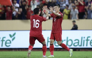 ĐT Việt Nam chơi hay sau từng trận, CĐV bất ngờ 'quay xe', ủng hộ HLV Troussier hết nấc