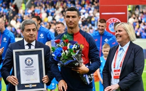 Ronaldo nhận kỷ lục Guinness siêu đặc biệt, nói điều tâm huyết sau khi ghi bàn duy nhất giúp Bồ Đào Nha chiến thắng