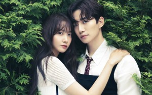 Cặp đôi 'King The Land' YoonA và Lee Junho xuất hiện siêu 'keo' trên bìa tạp chí