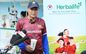 HLV Mai Đức Chung: ‘Dinh dưỡng rất quan trọng với tuyển nữ Việt Nam’