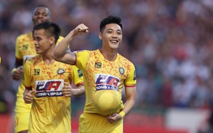 Từ Thanh Hóa, tân binh tuyển Việt Nam ghi điểm với HLV Troussier