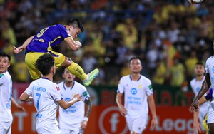 Hồng Duy rời đội tuyển Việt Nam, Quang Hải chưa đến hội quân