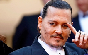 Johnny Depp 60 tuổi: Trở lại với 'mối tình đầu' rock'n'roll