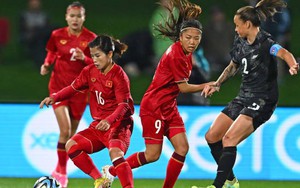 ĐT nữ Việt Nam đã phòng ngự hay trước chủ nhà World Cup, ‘Kante’ Dương Thị Vân và Kim Thanh rực sáng