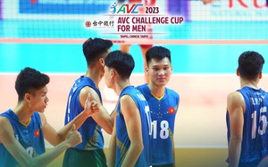 Thiếu người, ĐT bóng chuyền Việt Nam vẫn thắng ấn tượng chủ nhà để vào bán kết giải châu Á
