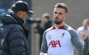 Ngôi sao Liverpool quyết định nói chuyện với HLV Klopp vì bất ngờ ‘trúng số’