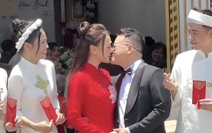 Video Phương Oanh - Shark Bình 'khóa môi' tình tứ trong đám hỏi