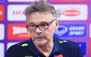 HLV Troussier dự lễ bốc thăm vòng loại World Cup 2026 và ASIAN Cup 2027