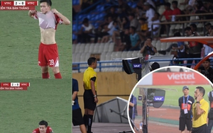 Hoàng Đức hồi hộp chờ VAR công nhận bàn thắng, Viettel thắng 4-0 trong trận đấu bù giờ 16 phút