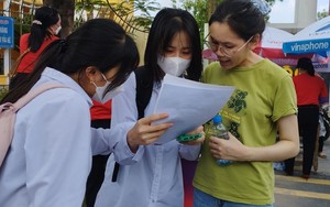 Thi tốt nghiệp THPT 2023: Bộ GD&ĐT thừa nhận 1 câu Tiếng Anh có 2 đáp án