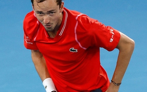 Kết quả Wimbledon đêm 8/7, rạng sáng 9/7: Medvedev ngược dòng ngoạn mục, Zverev bị loại