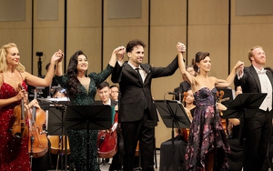 Nghệ sĩ danh tiếng quốc tế thăng hoa trong 'Hòa nhạc Giao hưởng Tháng Tám'