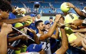Người Mỹ đã yêu Djokovic hơn?