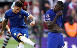 Cặp tiền vệ 222 triệu bảng của Chelsea gây bão, kẻ trượt 11m, người 'tặng' penalty