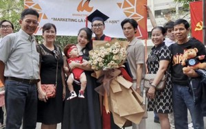 Chàng sinh viên vừa làm khóa luận vừa chăm vợ đẻ, mẹ vợ khó tính khen nức nở