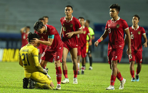 Thủ môn U23 Indonesia xin lỗi vì đá hỏng luân lưu khiến đội nhà mất chức vô địch vào tay Việt Nam
